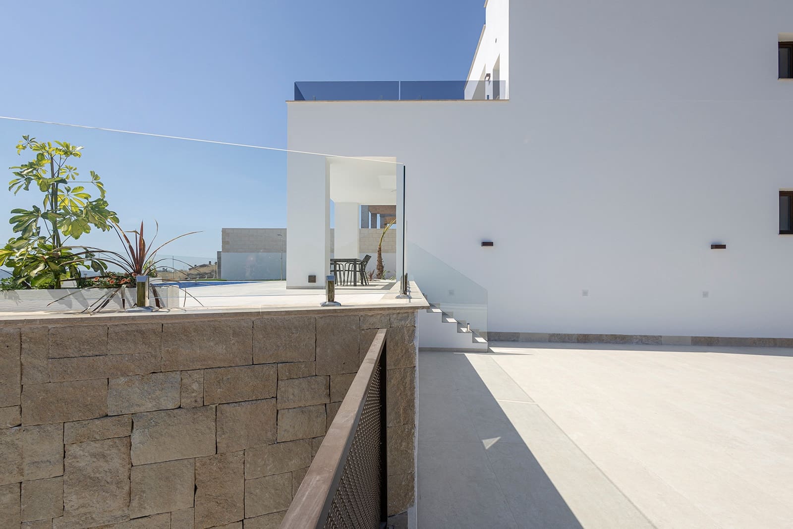 3 bedroom Villa for sale in Polop with pool garage - € 639,000 (Ref: 7150862)