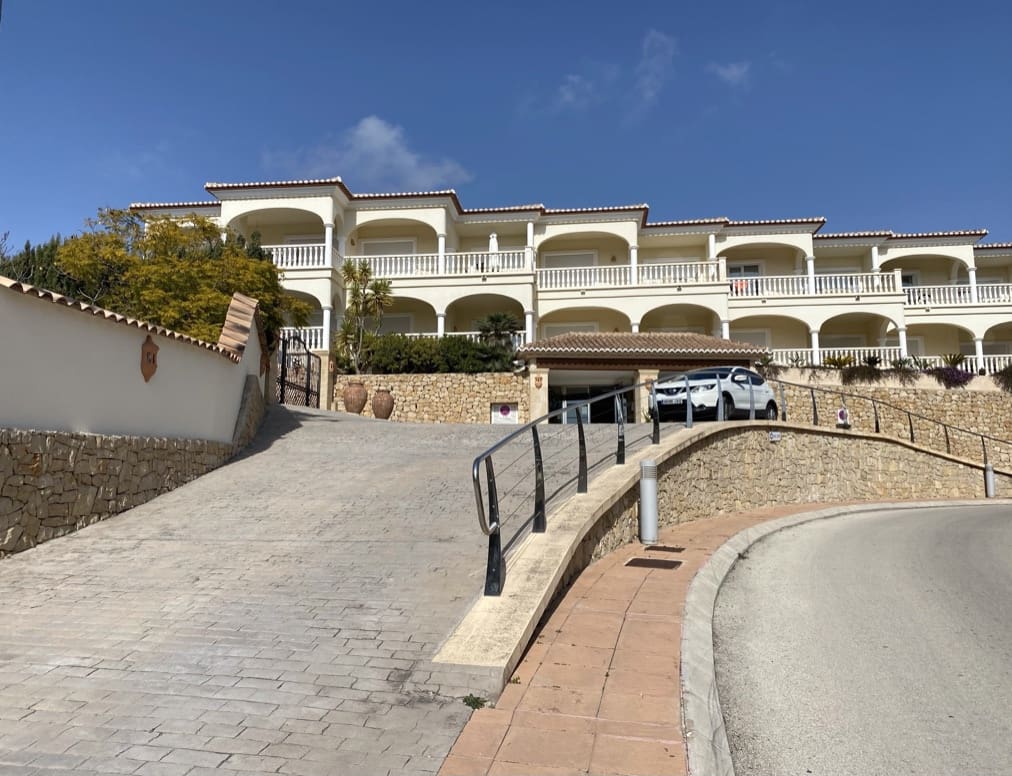 1 bedroom Apartment for sale in Benissa with garage - € 249,500 (Ref: 7306571)