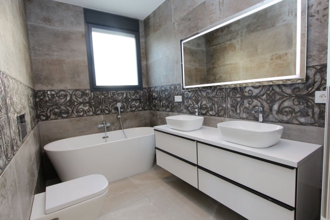 4 bedroom Villa for sale in Calpe / Calp with pool garage - € 1,200,000 (Ref: 7370496)