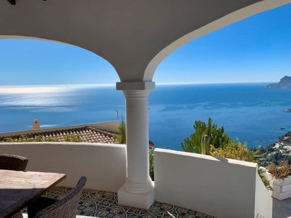 4 bedroom Villa for sale in Altea with garage - € 1,590,000 (Ref: 7381912)