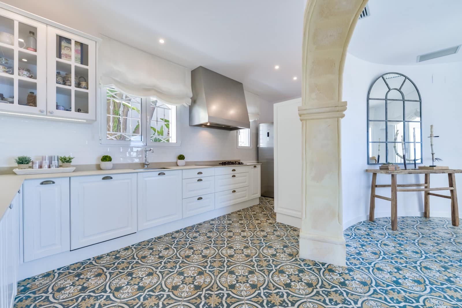 4 bedroom Villa for sale in Altea with garage - € 1,590,000 (Ref: 7381912)