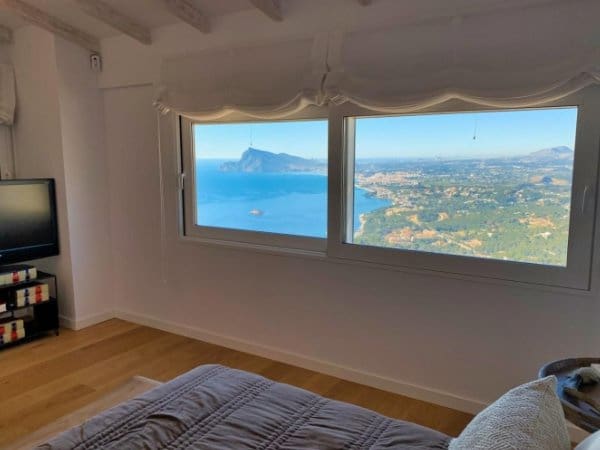 4 bedroom Villa for sale in Altea with garage - € 1,590,000 (Ref: 7381912)