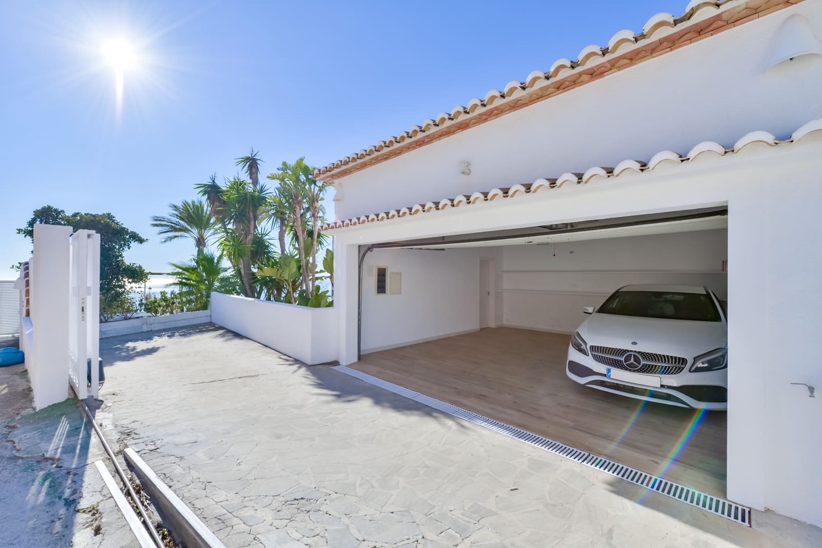 4 bedroom Villa for sale in Altea with garage - € 1,590,000 (Ref: 7381912)