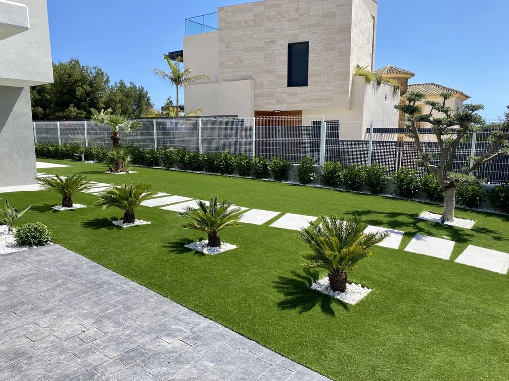 3 bedroom Villa for sale in Finestrat with pool garage - € 830,000 (Ref: 7432604)