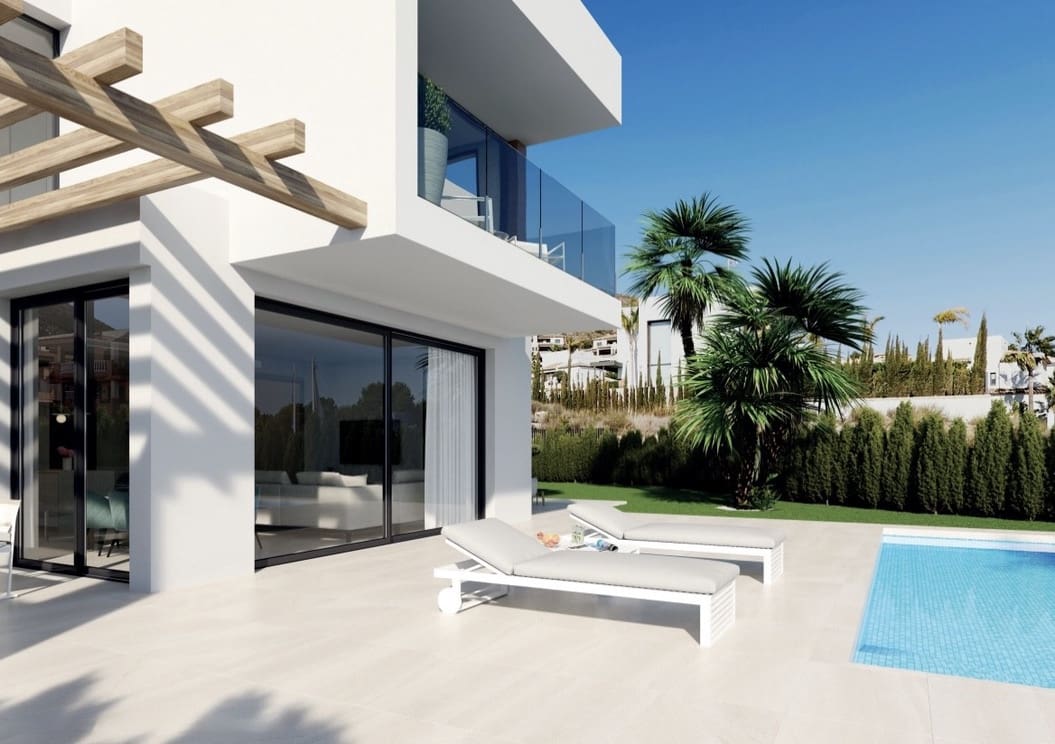 3 bedroom Villa for sale in Finestrat with pool garage - € 1,095,000 (Ref: 7432609)