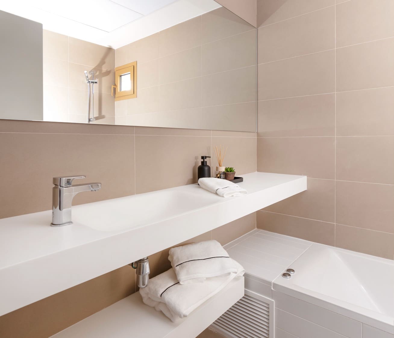 3 bedroom Apartment for sale in Benidorm with garage - € 1,265,000 (Ref: 7469839)