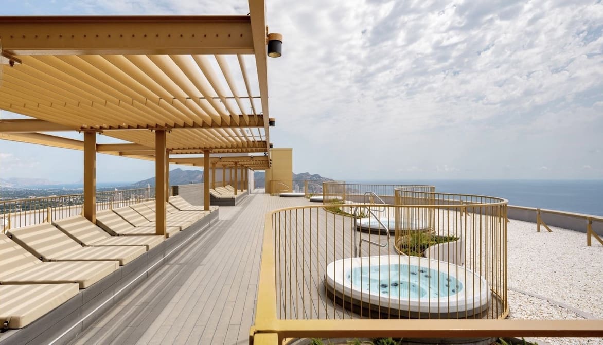 3 bedroom Apartment for sale in Benidorm with garage - € 1,265,000 (Ref: 7469839)