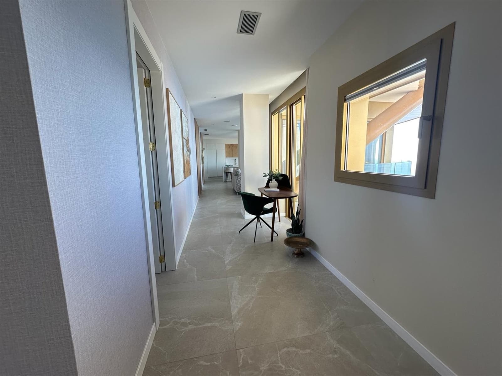 3 bedroom Apartment for sale in Benidorm with garage - € 1,265,000 (Ref: 7469839)