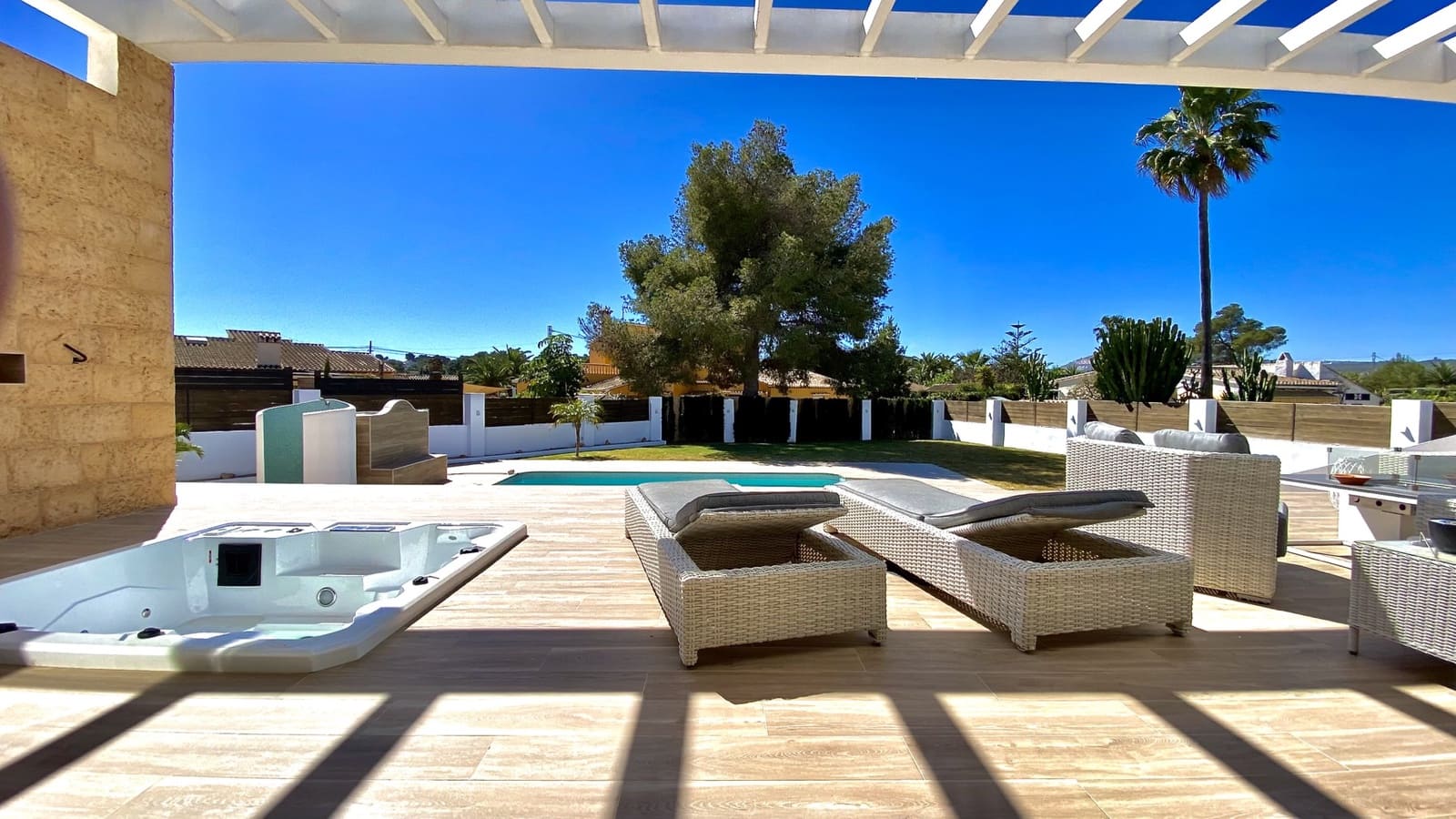 4 bedroom Villa for sale in Javea / Xabia with pool garage - € 1,175,000 (Ref: 7508898)