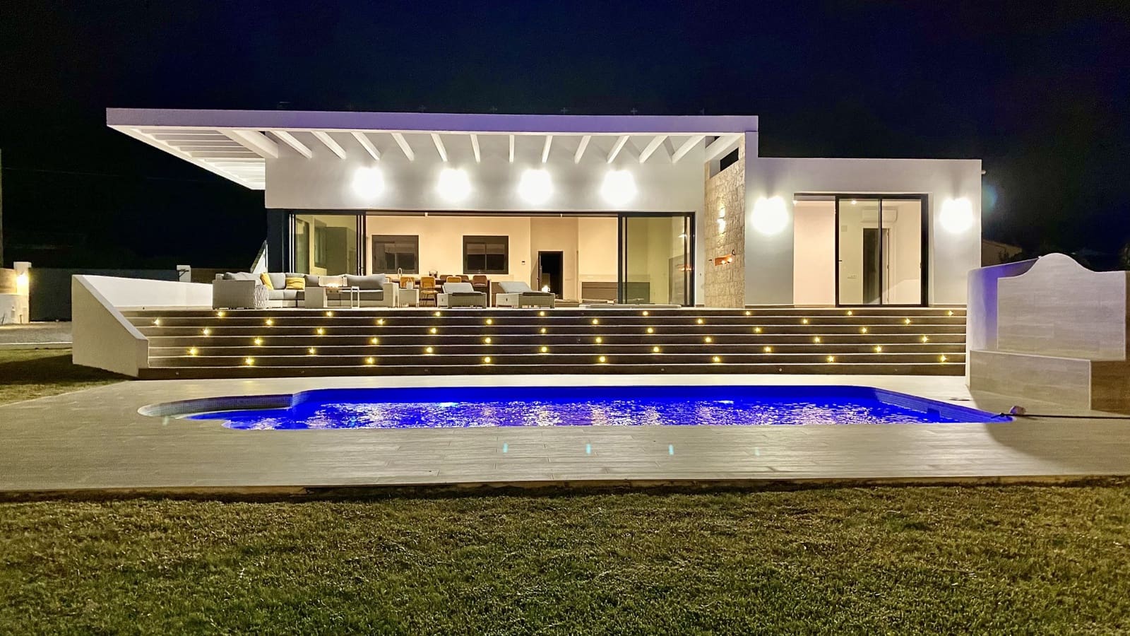 4 bedroom Villa for sale in Javea / Xabia with pool garage - € 1,175,000 (Ref: 7508898)