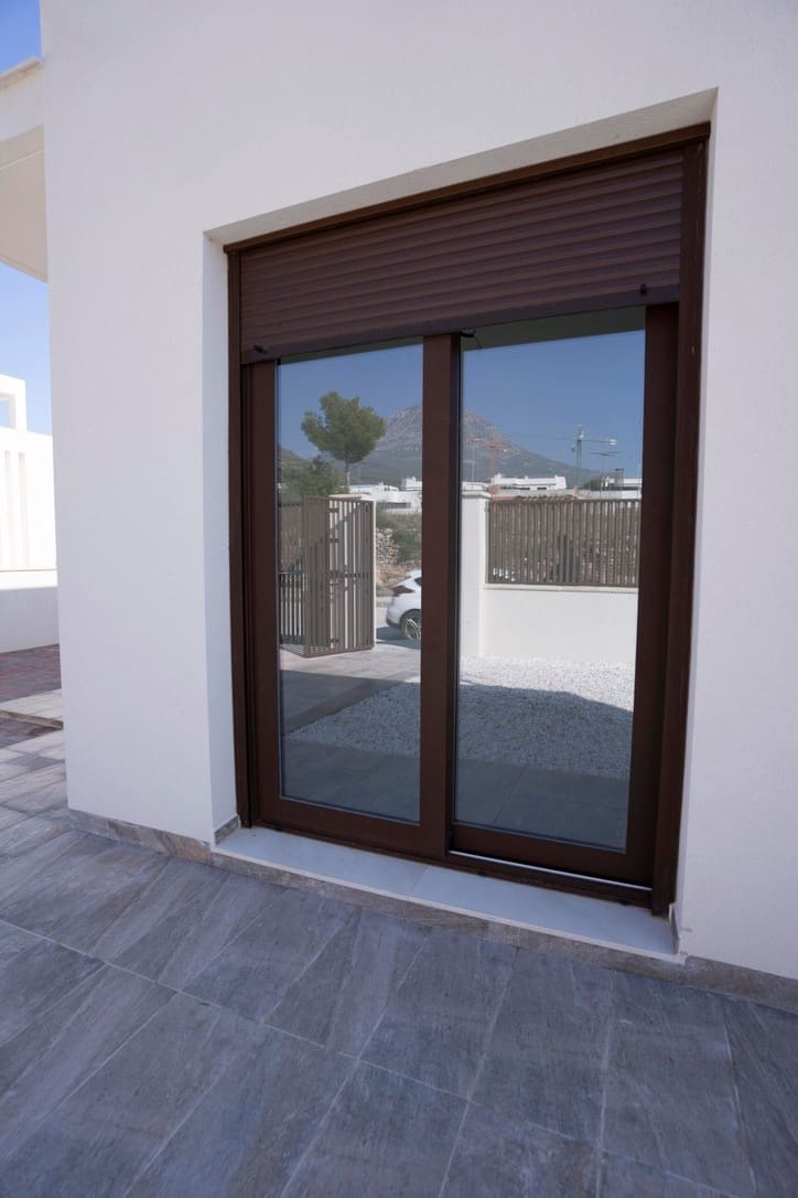 3 bedroom Villa for sale in Polop with pool garage - € 550,000 (Ref: 7511759)