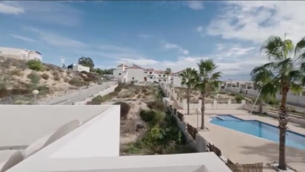 2 soveværelse Semi-Rækkehus til salg i Orihuela med swimmingpool garage - € 275.000 (Ref: 7536910)