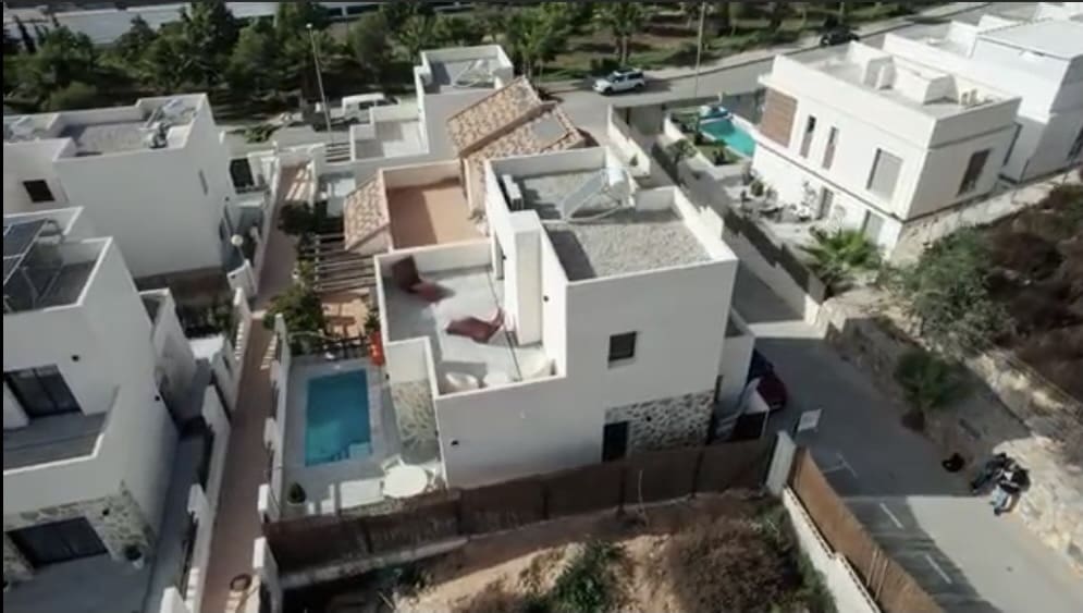 3 bedroom Villa for sale in Orihuela with pool garage - € 309,000 (Ref: 7539423)