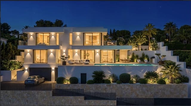 3 makuuhuone Huvila myytävänä paikassa Calpe / Calp mukana uima-altaan 
autotalli - 1 180 000 € (Ref: 7564712)