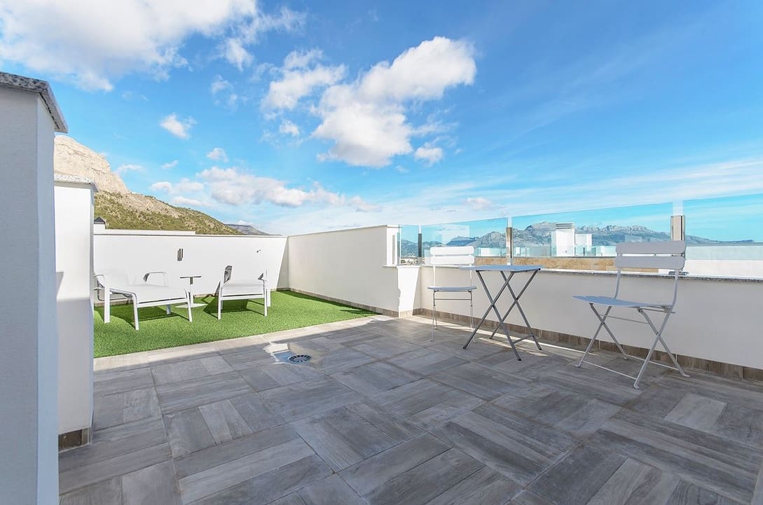 3 sovrum Villa till salu i Polop med pool garage - 374 000 € (Ref: 7581348)