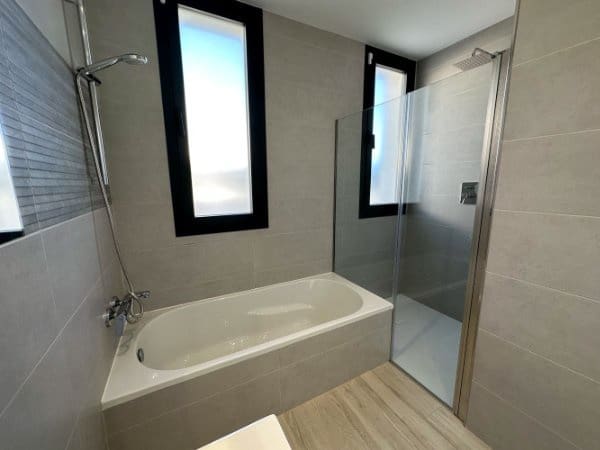 3 bedroom Villa for sale in Polop with pool garage - € 592,000 (Ref: 7581350)