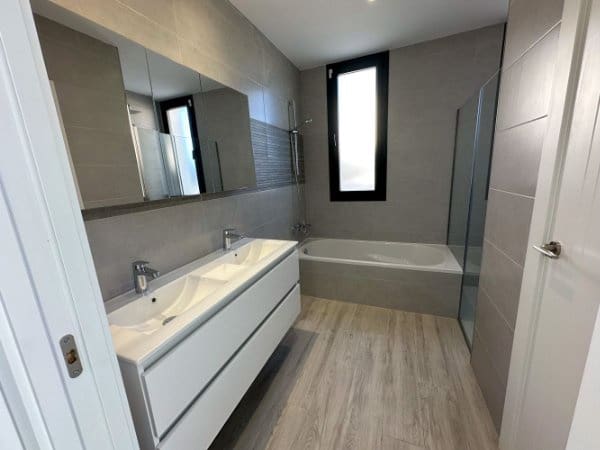 3 bedroom Villa for sale in Polop with pool garage - € 592,000 (Ref: 7581350)