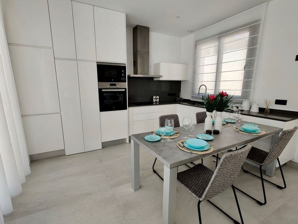 3 bedroom Villa for sale in Polop with pool garage - € 592,000 (Ref: 7581350)