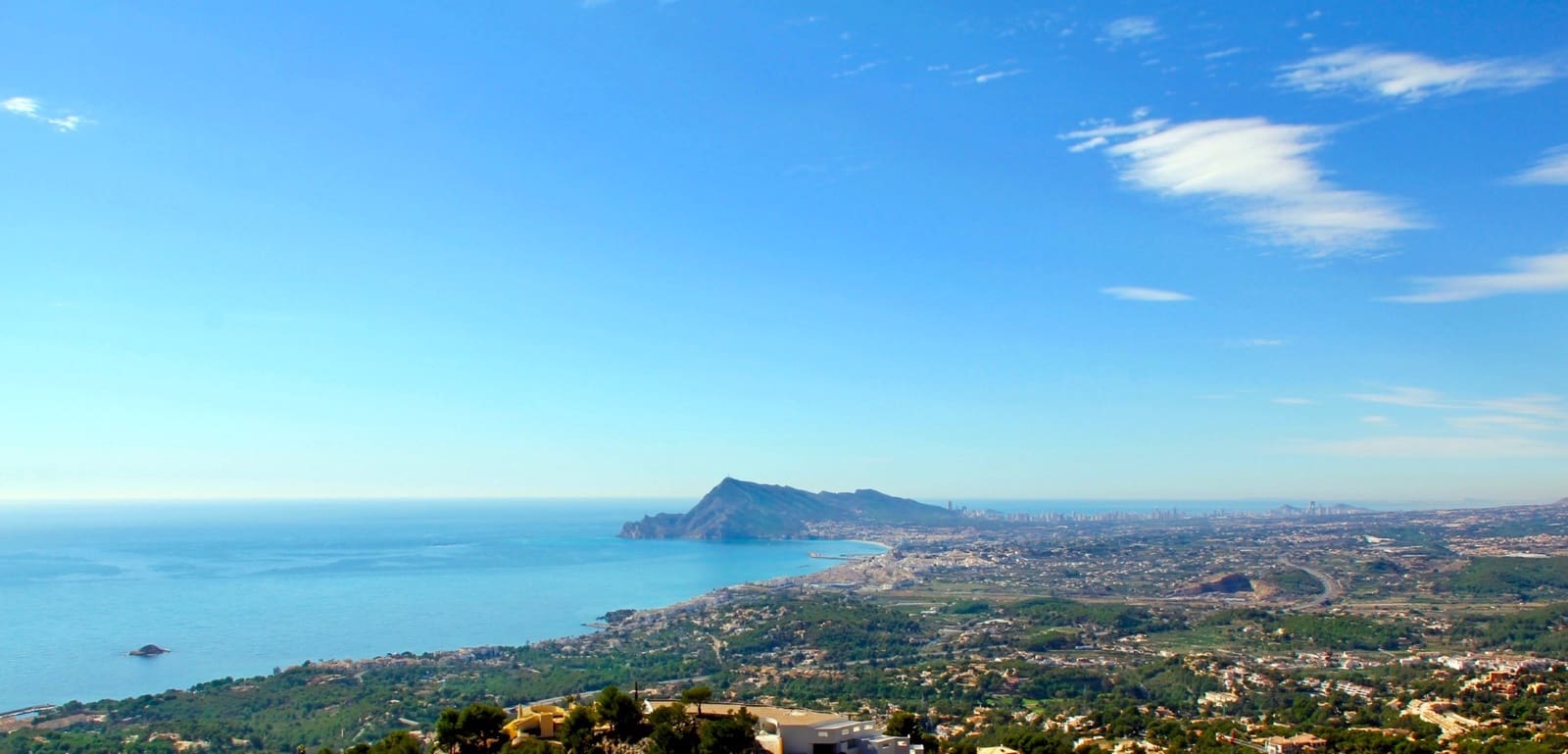 4 bedroom Villa for sale in Altea with pool garage - € 2,085,000 (Ref: 7634273)