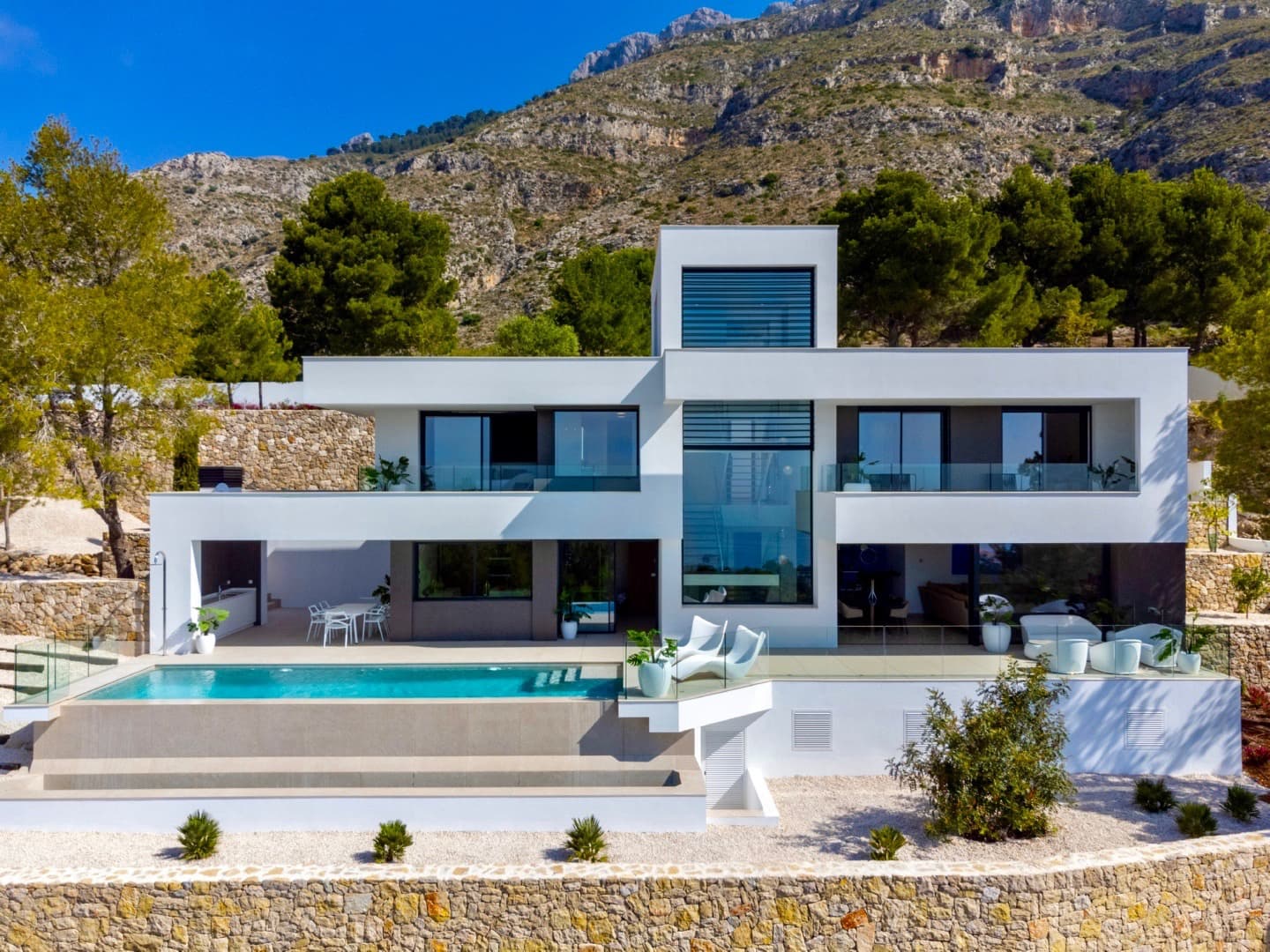 4 bedroom Villa for sale in Altea with pool garage - € 2,085,000 (Ref: 7634273)