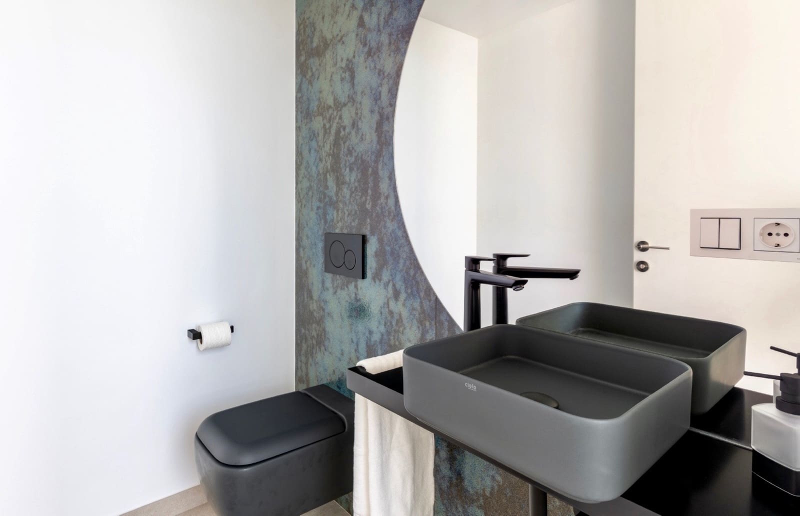 4 bedroom Villa for sale in Altea with pool garage - € 2,085,000 (Ref: 7634273)