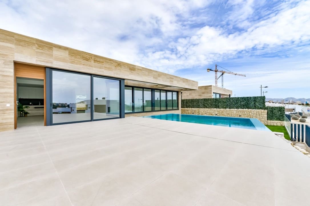 4 bedroom Villa for sale in Finestrat - € 1,199,000 (Ref: 7634278)