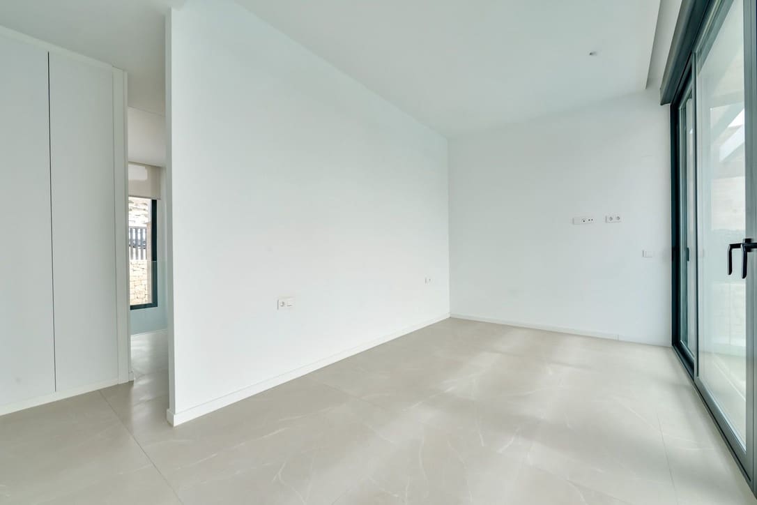 4 bedroom Villa for sale in Finestrat - € 1,199,000 (Ref: 7634278)