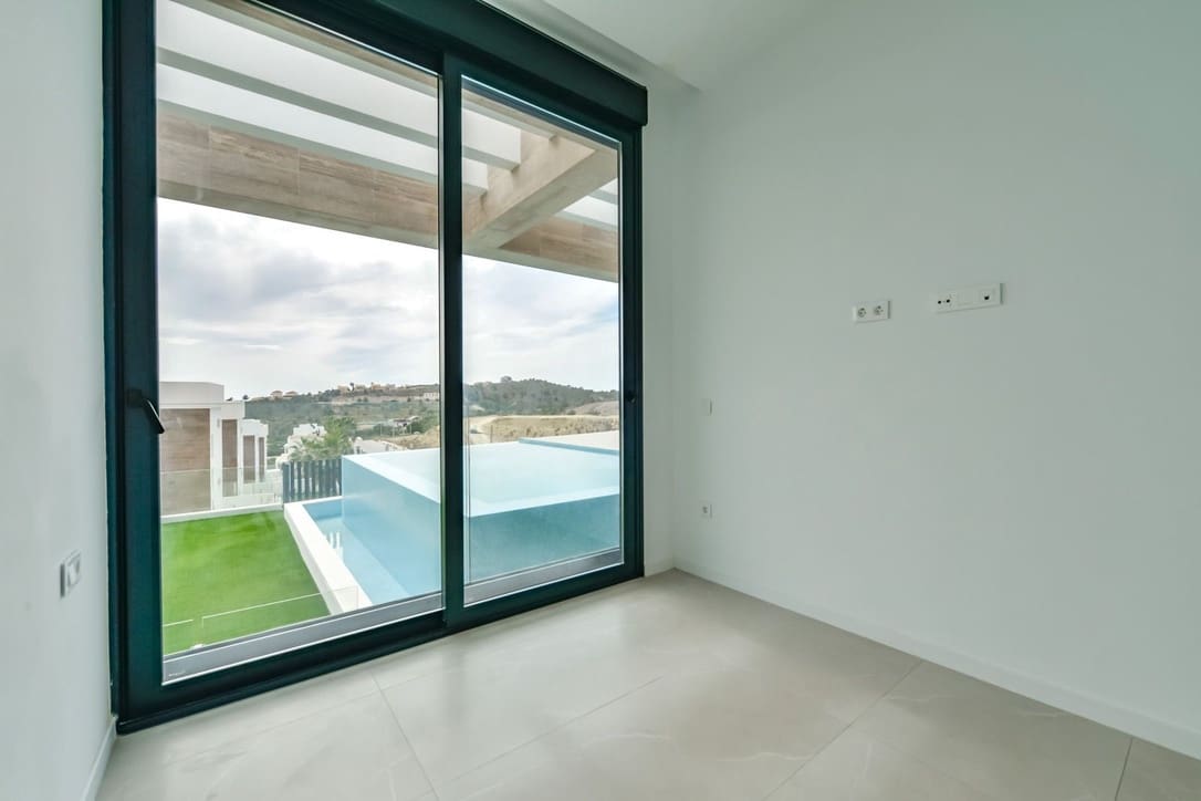 4 bedroom Villa for sale in Finestrat - € 1,199,000 (Ref: 7634278)