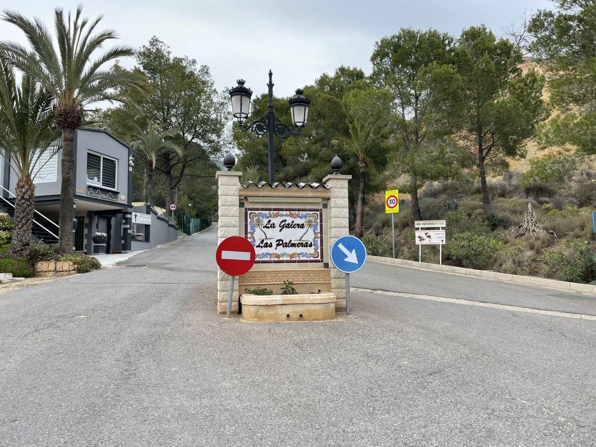 Villa for sale in Altea - € 244,224 (Ref: 7740197)