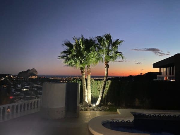 5 bedroom Villa for sale in Calpe / Calp with pool garage - € 895,000 (Ref: 7960536)