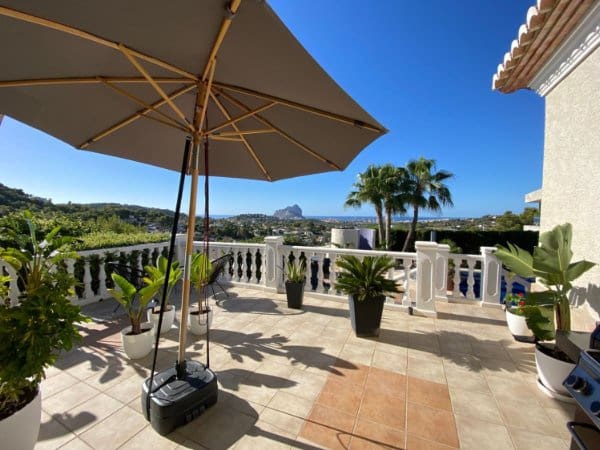 5 bedroom Villa for sale in Calpe / Calp with pool garage - € 895,000 (Ref: 7960536)