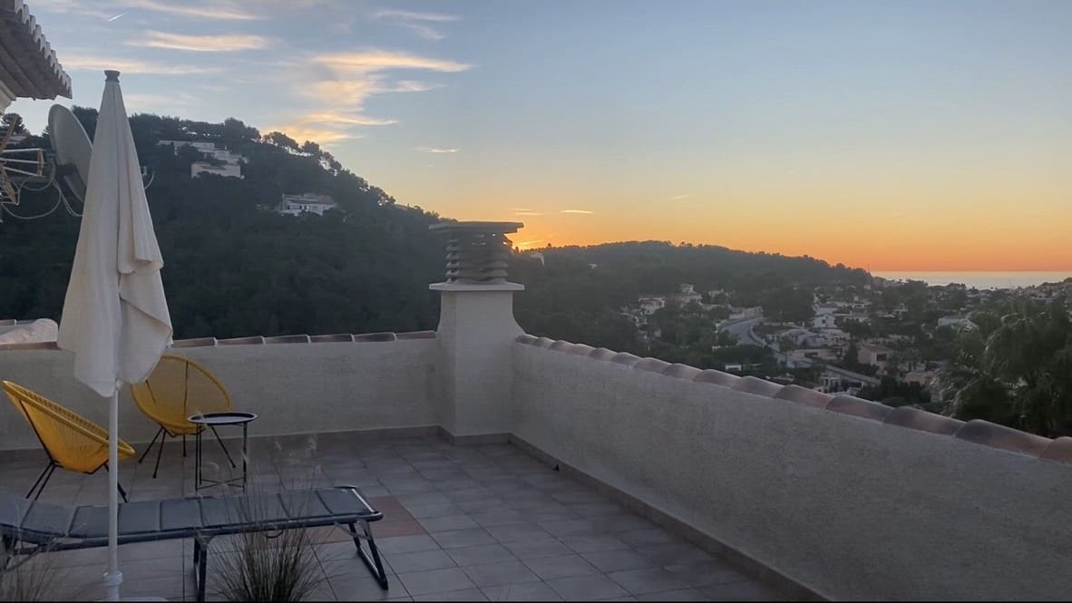 5 bedroom Villa for sale in Calpe / Calp with pool garage - € 895,000 (Ref: 7960536)