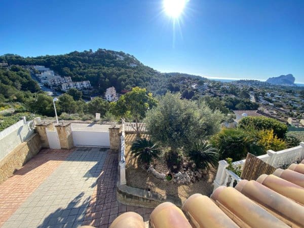 5 bedroom Villa for sale in Calpe / Calp with pool garage - € 895,000 (Ref: 7960536)