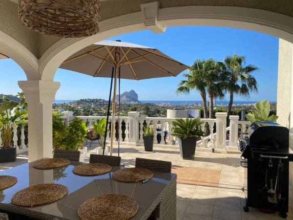 5 bedroom Villa for sale in Calpe / Calp with pool garage - € 895,000 (Ref: 7960536)