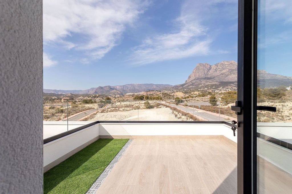 3 bedroom Villa for sale in Finestrat with pool garage - € 714,000 (Ref: 8194341)