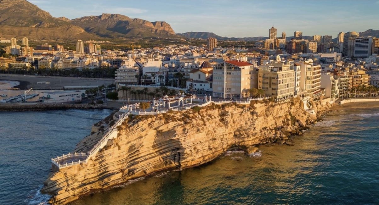 Apartamento de 3 habitaciones en Benidorm en venta con garaje - 880.000 € (Ref: 8398217)