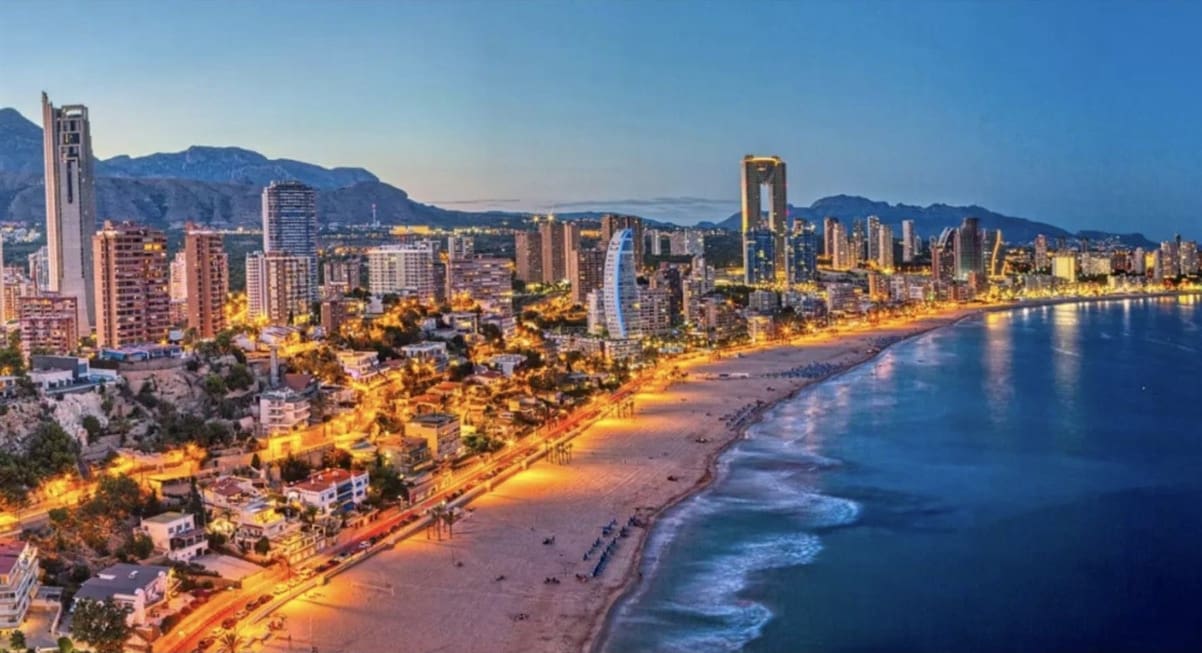 Apartamento de 3 habitaciones en Benidorm en venta con garaje - 880.000 € (Ref: 8398217)