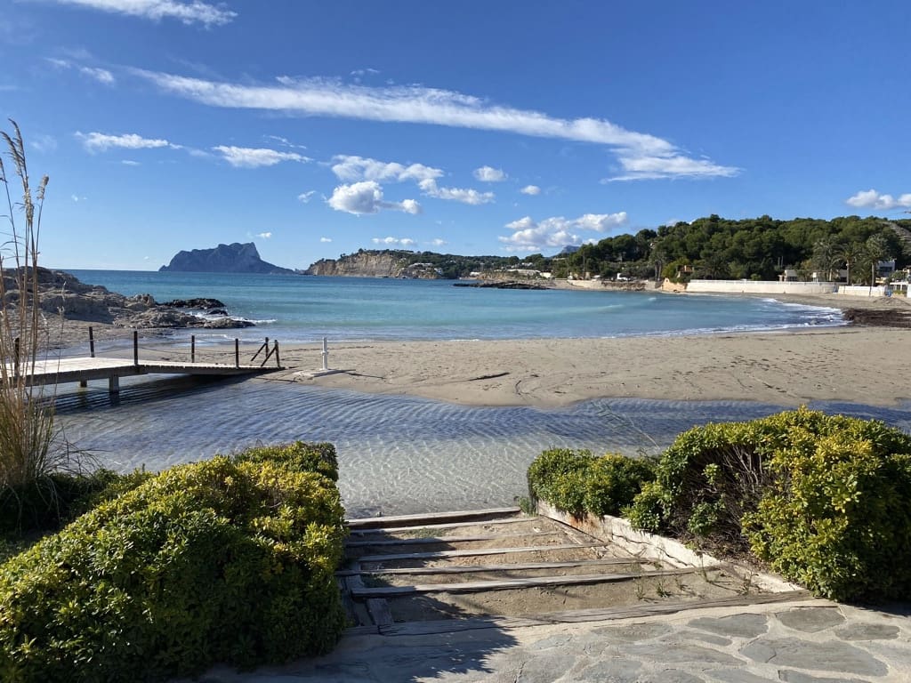 4 bedroom Villa for sale in Moraira with pool garage - € 1,750,000 (Ref: 8446620)