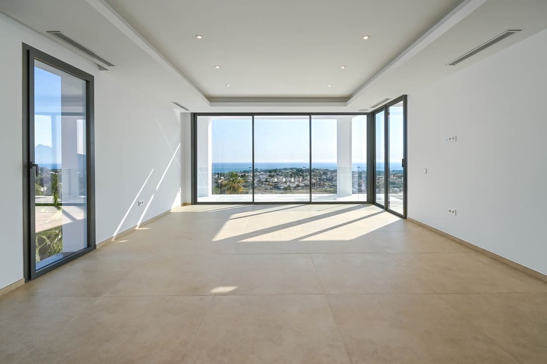 4 bedroom Villa for sale in Calpe / Calp with pool garage - € 1,985,000 (Ref: 8446635)