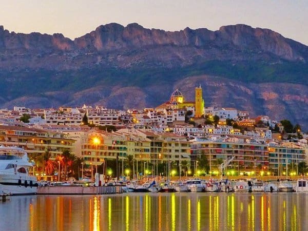 3 Zimmer Apartment zu verkaufen in Altea mit Pool Garage - 1.950.000 € (Ref: 8472071)