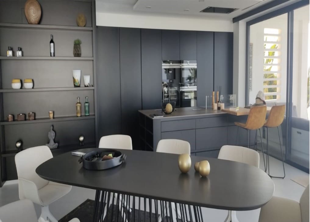 8 bedroom Villa for sale in Benissa - € 4,470,000 (Ref: 8575398)