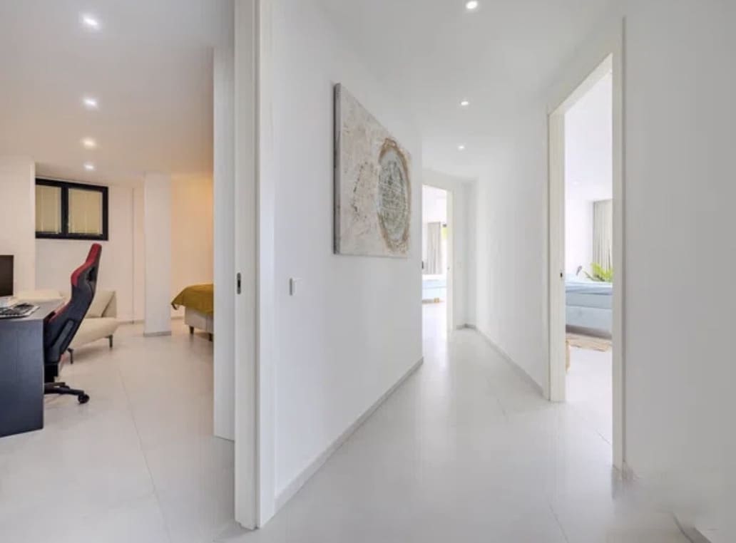 8 bedroom Villa for sale in Benissa - € 4,470,000 (Ref: 8575398)