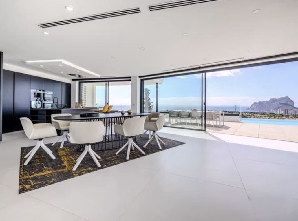 8 bedroom Villa for sale in Benissa - € 4,470,000 (Ref: 8575398)