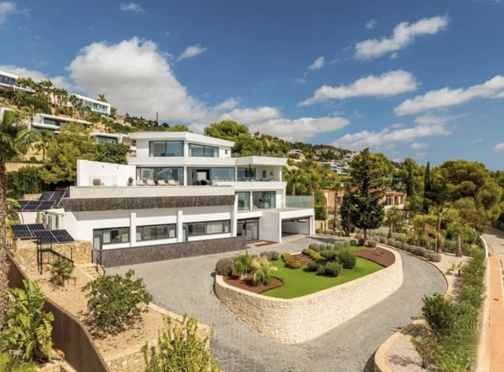 8 bedroom Villa for sale in Benissa - € 4,470,000 (Ref: 8575398)