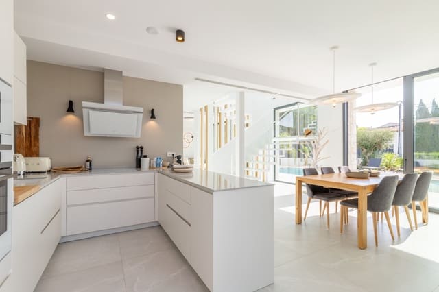 4 soverom Villa til salgs i Benissa med garasje - € 1 250 000 (Ref: 8596908)