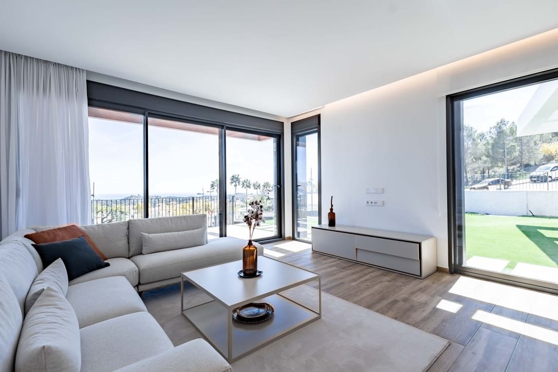 3 bedroom Villa for sale in Polop with garage - € 557,000 (Ref: 8605106)