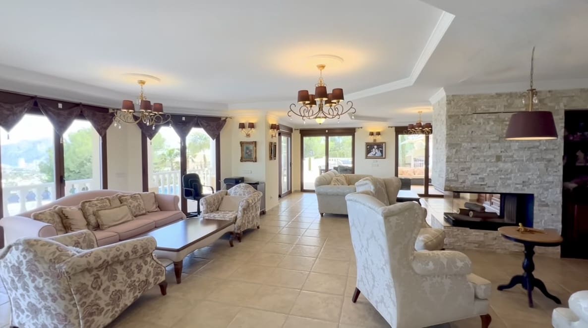 5 bedroom Villa for sale in Benissa with pool garage - € 2,945,000 (Ref: 8616545)