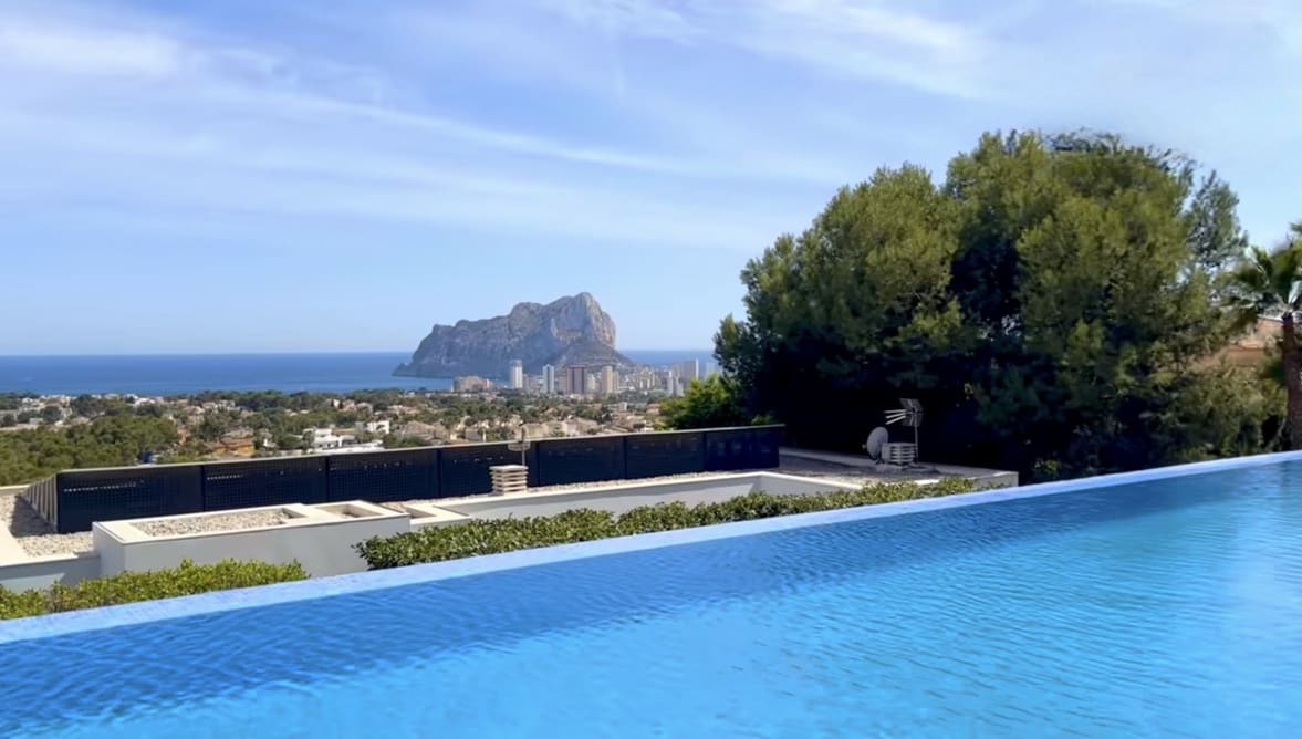 5 bedroom Villa for sale in Benissa with pool garage - € 2,945,000 (Ref: 8616545)