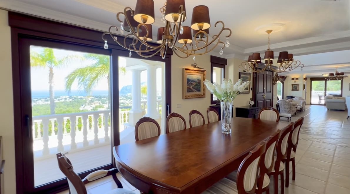 5 bedroom Villa for sale in Benissa with pool garage - € 2,945,000 (Ref: 8616545)