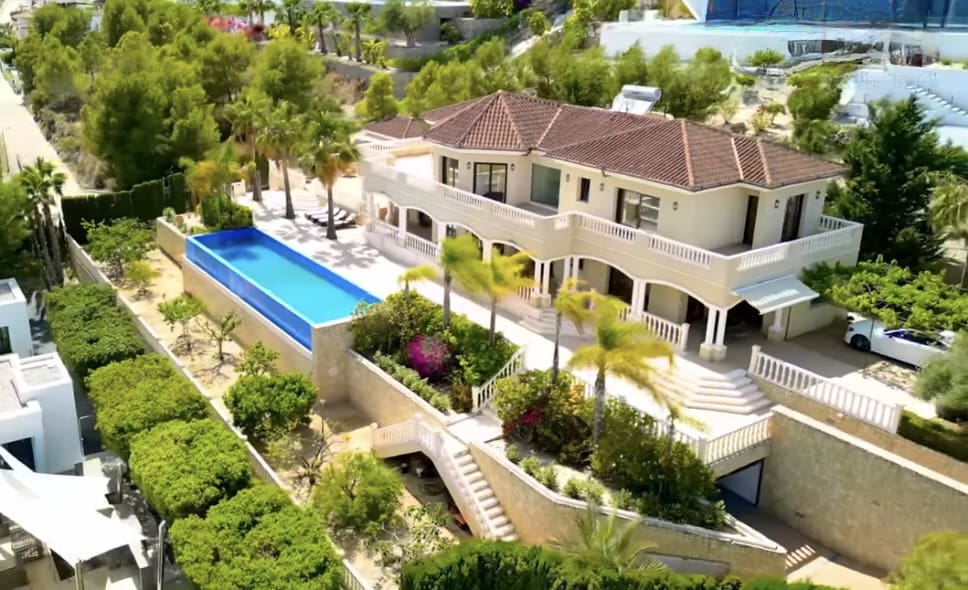 5 bedroom Villa for sale in Benissa with pool garage - € 2,945,000 (Ref: 8616545)